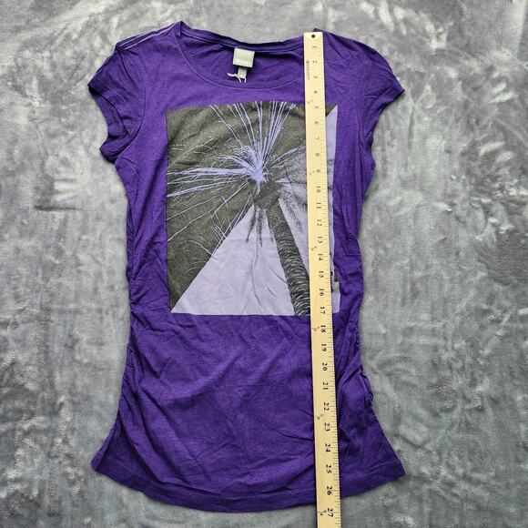 Bench Urban Wear Womens Graphic T-Shirt cap sleeve Size Small Purple - Picture 2 of 9